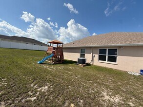 585 W Runyon Loop in Beverly Hills, FL - Building Photo - Building Photo