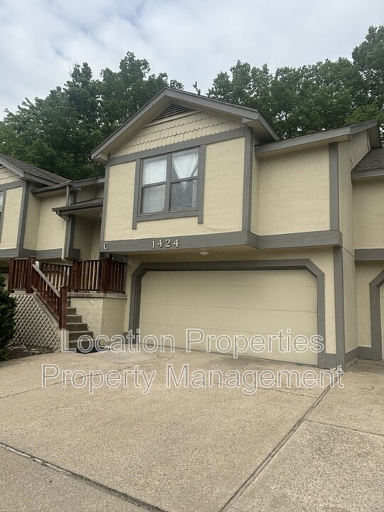 1424 Applegate C in Lawrence, KS - Building Photo