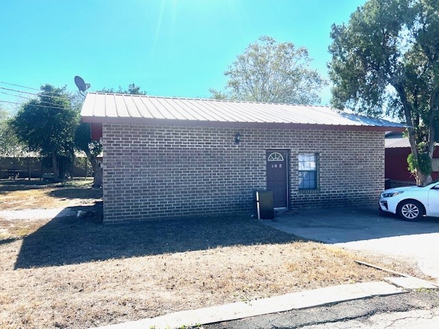 4722 Business 181 N in Beeville, TX - Building Photo - Building Photo