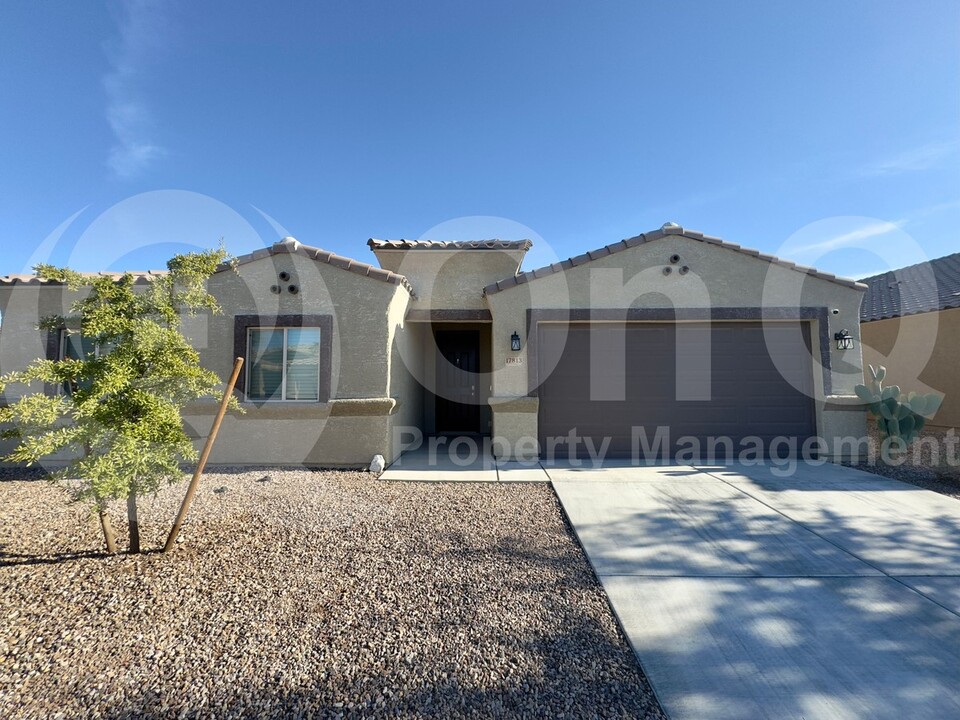 17813 Whispering Meadows Dr in Sahuarita, AZ - Building Photo