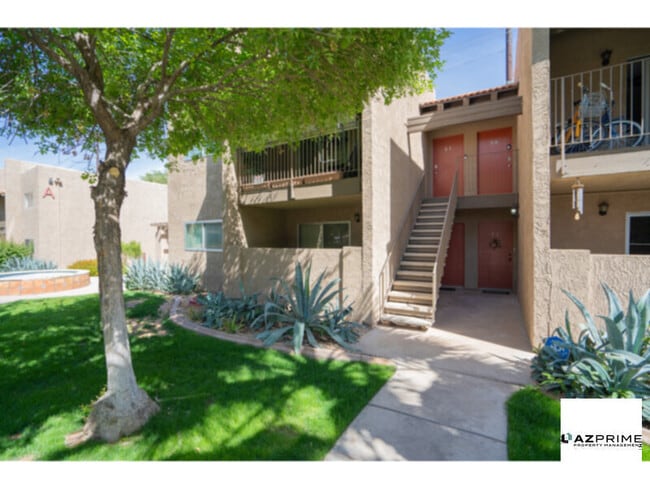 property at 5525 E Thomas Rd