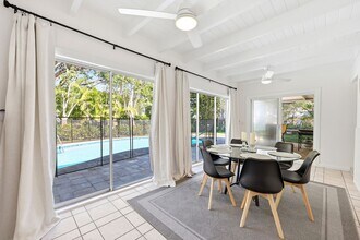 1147 Shady Rest Ln in Naples, FL - Building Photo - Building Photo