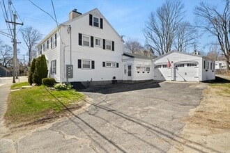 1 Elm St in Freetown, MA - Building Photo - Building Photo