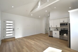 4751 Kraft Ave, Unit 4749 in Los Angeles, CA - Foto de edificio - Building Photo