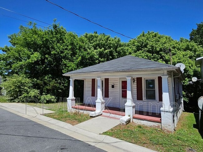 120 S 10th St in Suffolk, VA - Building Photo - Building Photo