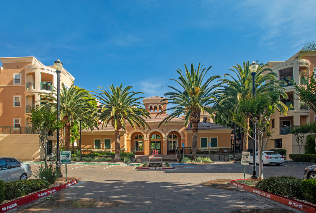 Mid Town Plaza in San Jose, CA - Building Photo