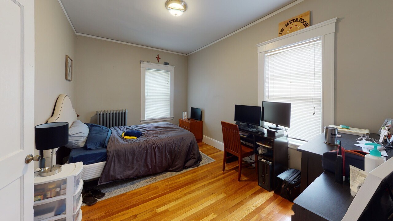 48 South Crescent Circuit, Unit 3 in Boston, MA - Foto de edificio