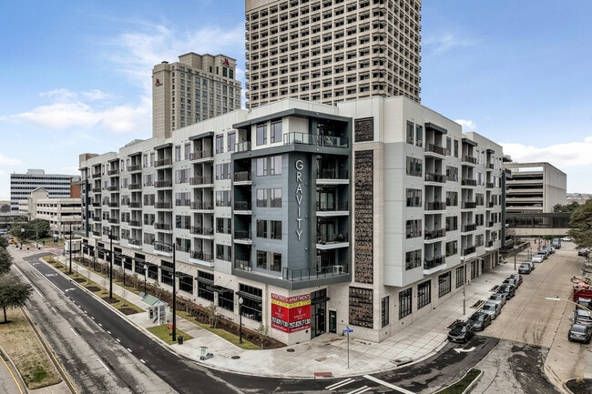 Gravity on 400 in Norfolk, VA - Building Photo - Building Photo