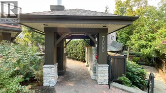 7000-7021 21st Ave in Burnaby, BC - Building Photo