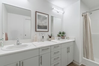 Riverfront Everett in Everett, WA - Building Photo - Interior Photo