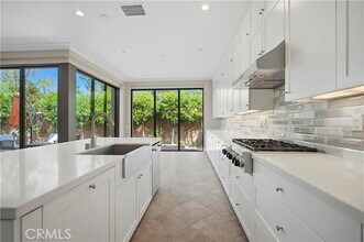 100 Viano in Irvine, CA - Building Photo - Building Photo