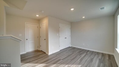1350 Red Clover Ln in Ranson, WV - Building Photo - Building Photo