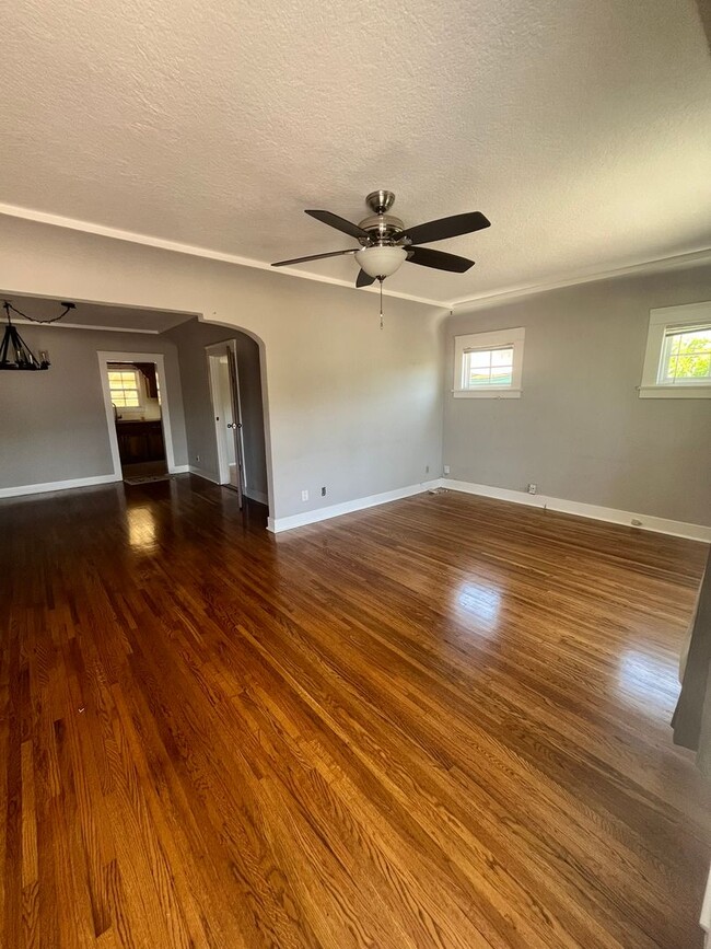 5320 Lenox Dr in San Diego, CA - Building Photo - Building Photo