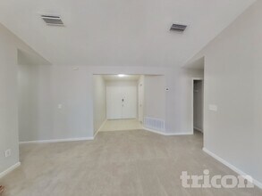 1487 Rose Hill Dr E in Jacksonville, FL - Building Photo - Building Photo