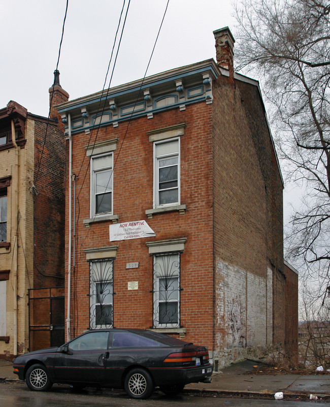 509 W McMicken Ave in Cincinnati, OH - Building Photo - Building Photo