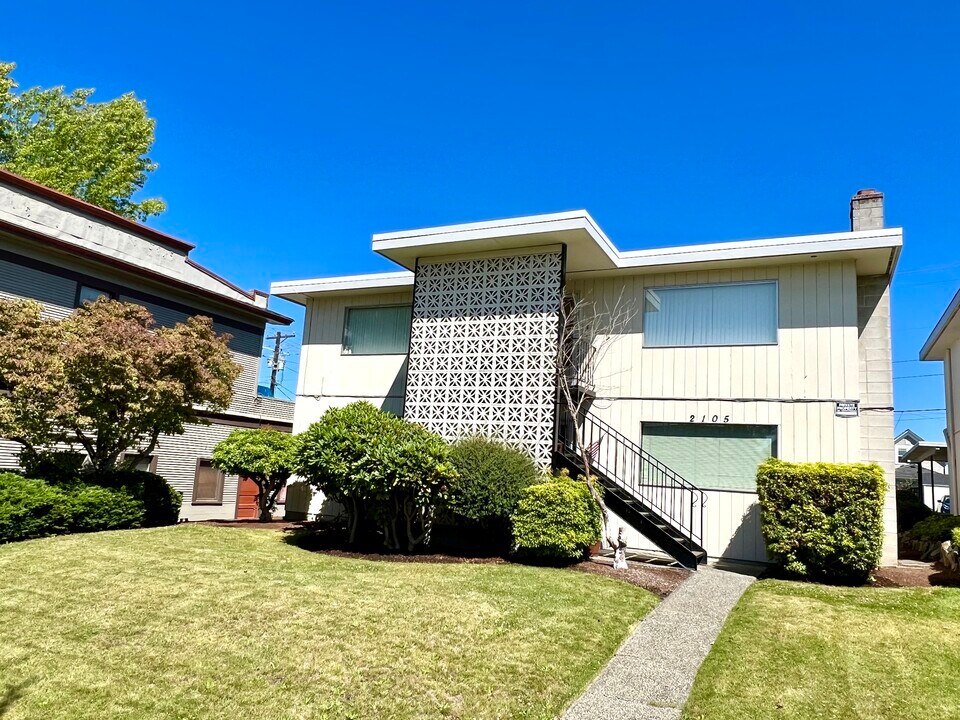 2105 Colby Ave, Unit 4 in Everett, WA - Foto de edificio