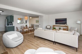 23926 De Ville Way in Malibu, CA - Building Photo - Building Photo