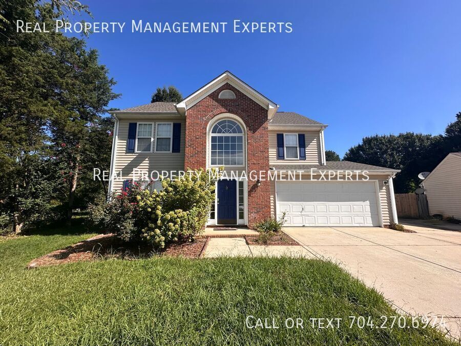 9902 Redbud Tree Ct in Charlotte, NC - Building Photo