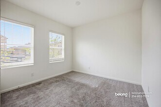 10321 Holy Cross Ln in Crowley, TX - Building Photo - Building Photo