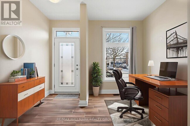 290 Cambridge St N in Ottawa, ON - Building Photo - Building Photo