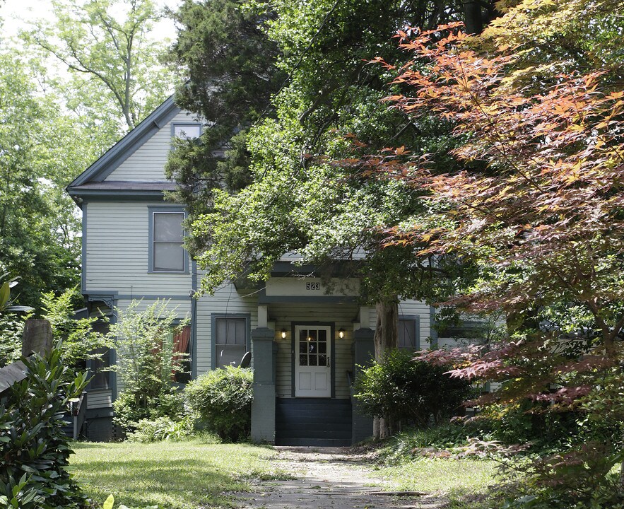 523 Holderness St in Atlanta, GA - Foto de edificio