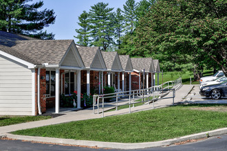 Heatly Crossing in Bidwell, OH - Foto de edificio - Building Photo