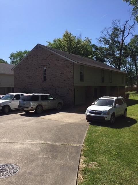 14722 Hooper Rd in Baton Rouge, LA - Building Photo - Building Photo