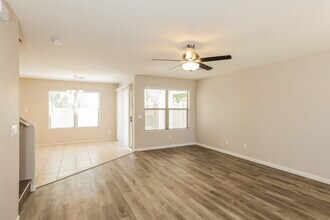 727 E Rose Marie Ln in Phoenix, AZ - Building Photo - Building Photo