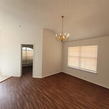 825 Stafford Station Dr in Saginaw, TX - Foto de edificio - Building Photo