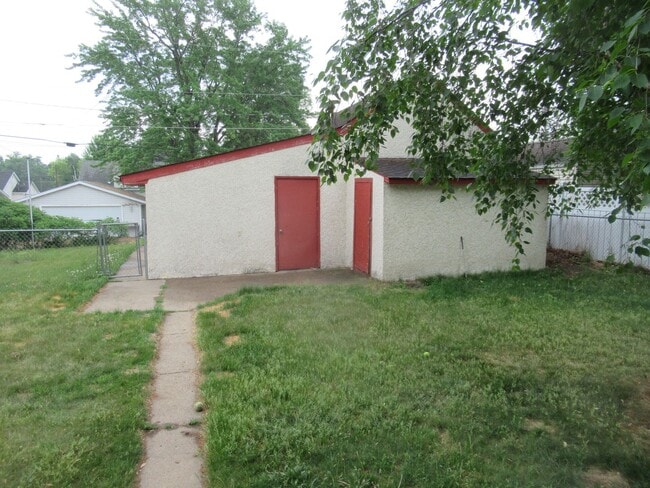 1107 SE 11th St in Brainerd, MN - Building Photo - Building Photo