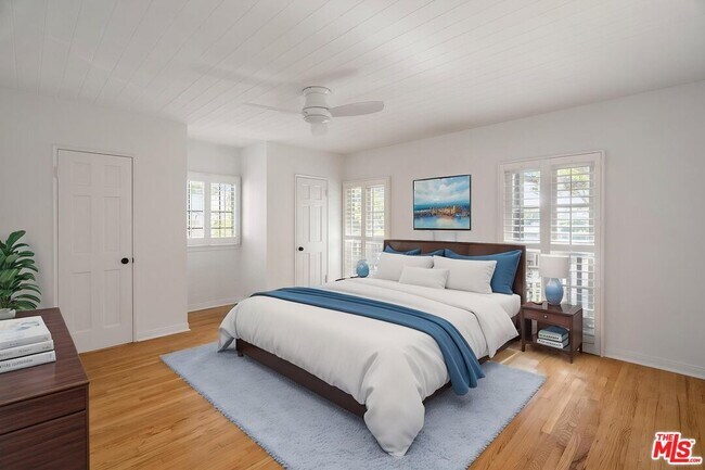 329 N Swall Dr in Beverly Hills, CA - Building Photo - Building Photo