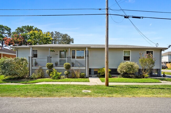 property at 1708 Taft Park