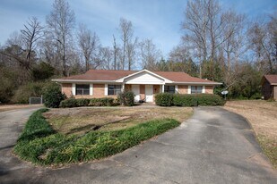 1367-1369 Hampton Dr in Auburn, AL - Building Photo