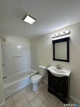 42 Jefferson Ave in New London, CT - Building Photo - Building Photo