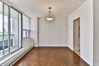 70 Cambridge Ave in Toronto, ON - Building Photo - Building Photo