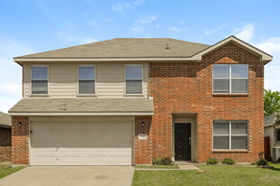 312 Fawn Hill Dr in Fort Worth, TX - Building Photo