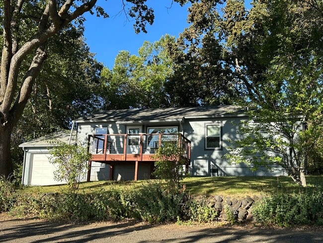 4200 Cherry Heights Rd in The Dalles, OR - Building Photo - Building Photo