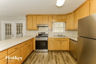 128 Bryant St in Stockbridge, GA - Building Photo - Building Photo