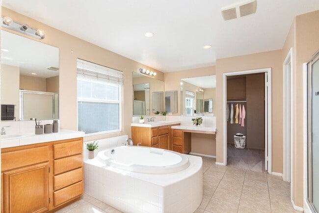 34106 San Sebastian Ave in Murrieta, CA - Building Photo - Building Photo