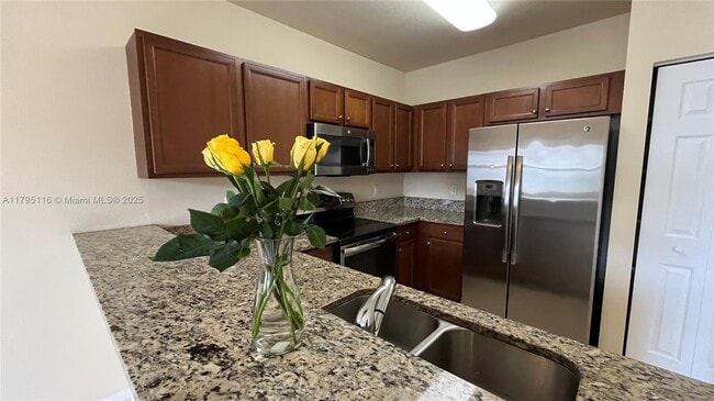 8850 NW 97th Ave in Doral, FL - Building Photo - Building Photo