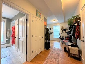 43 Kent St, Unit 3 in Somerville, MA - Building Photo - Building Photo