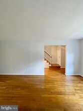 1556 Bruton Ct in McLean, VA - Building Photo - Building Photo