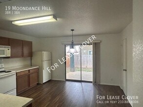 19 Moondance Hill in San Antonio, TX - Building Photo - Building Photo