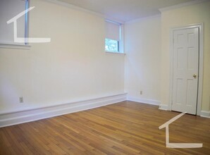 41 Auburn St, Unit A in Brookline, MA - Building Photo - Building Photo