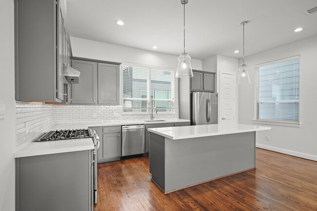 3006 Charline in Houston, TX - Building Photo - Building Photo