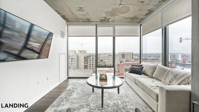 2010 West End Ave, Unit 914 in Nashville, TN - Foto de edificio - Building Photo