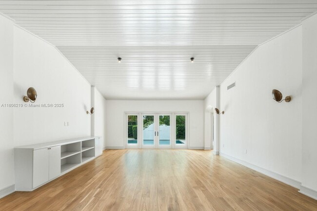610 Reinante Ave in Coral Gables, FL - Building Photo - Building Photo