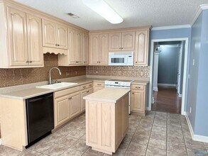 230 Bonaire Dr in Huntsville, AL - Building Photo - Building Photo