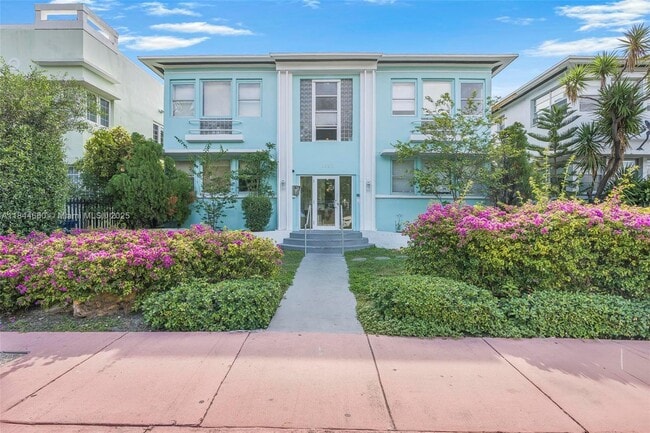 property at 1555 Pennsylvania Ave