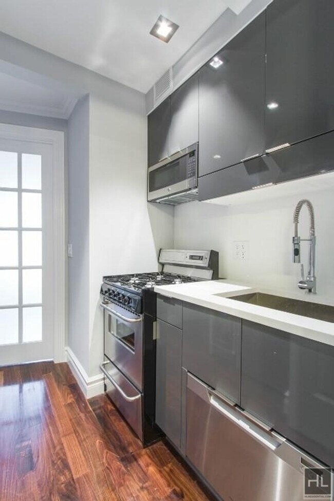 RIDGE ST. in New York, NY - Building Photo - Building Photo